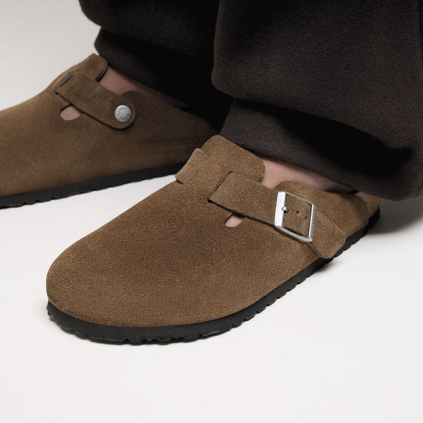 Boston Soft Footbed Suede Leather, Dark Tea
