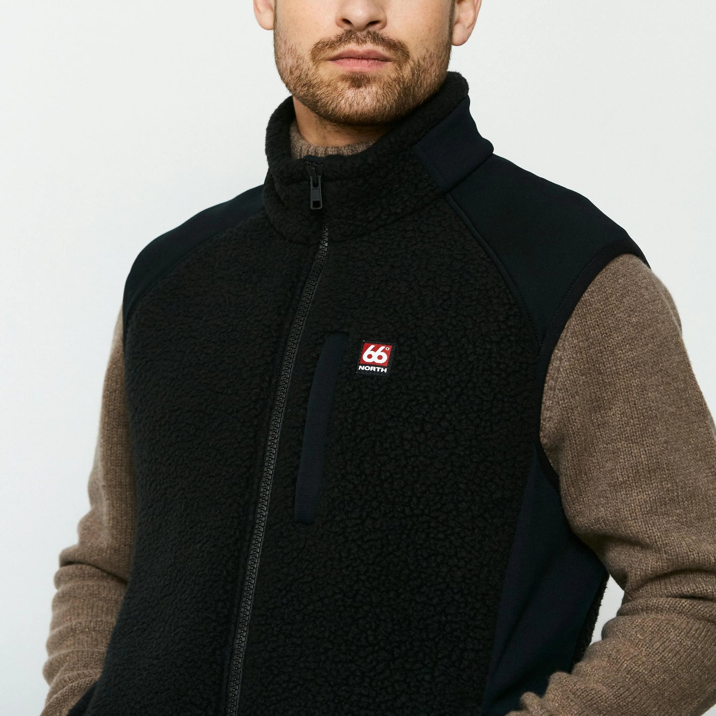 Tindur Technical Shearling Vest, Sort