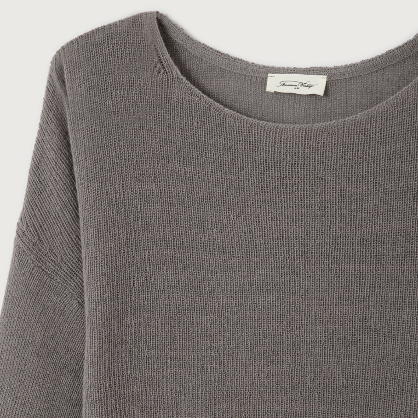 Liucity Strik, Mørkegrå