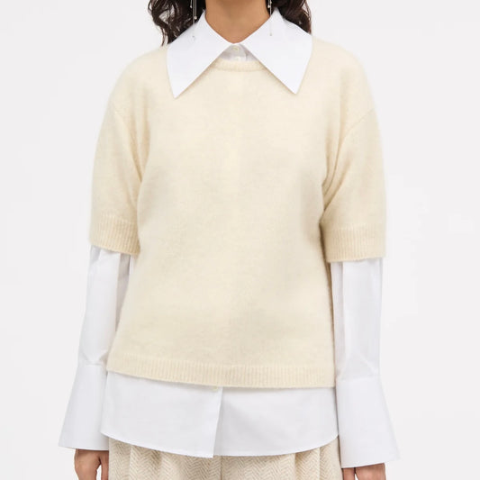 Kally Yak Strik, Ivory