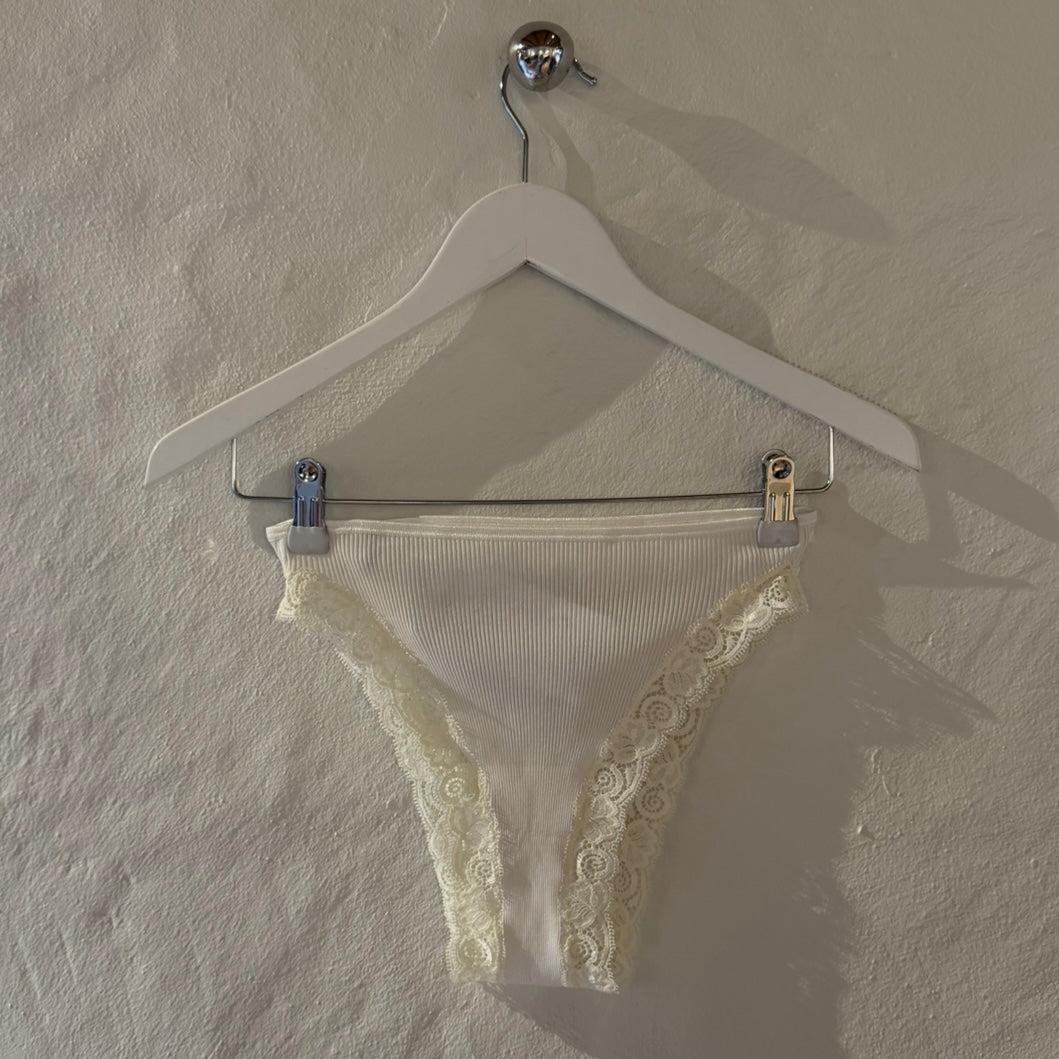 Trusser M. Blonde, Ivory 3411