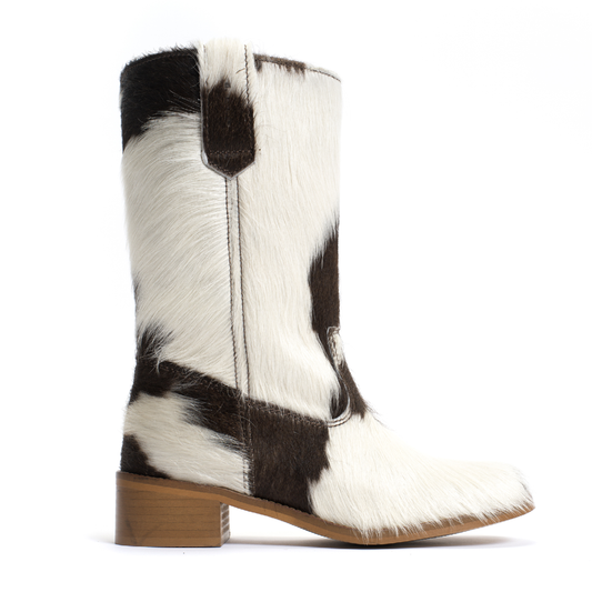 Julia Støvle, Cow Fur