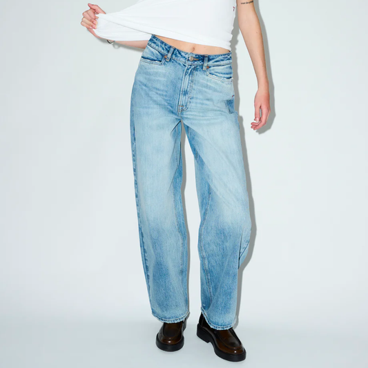 Kaia Slung Jeans, Wash Genova Denim Blue