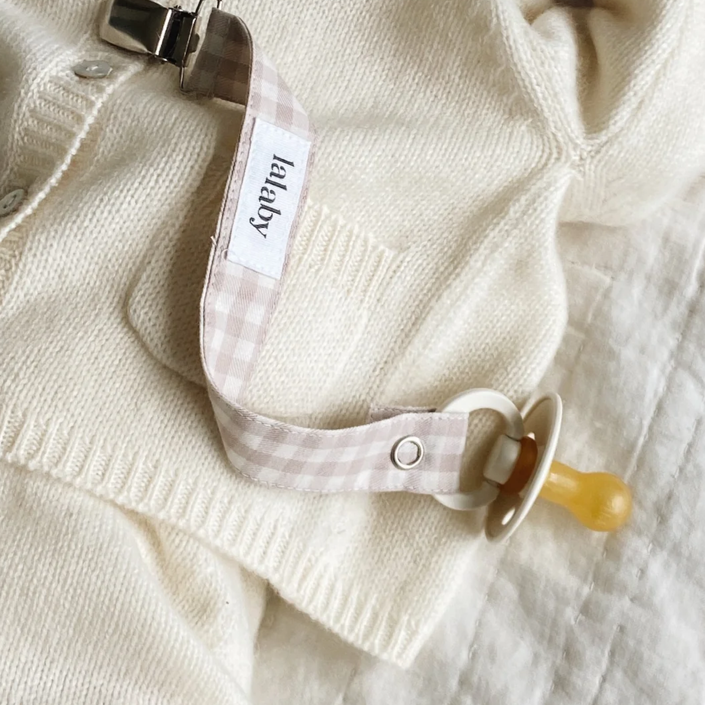 Suttesnor, Beige Gingham