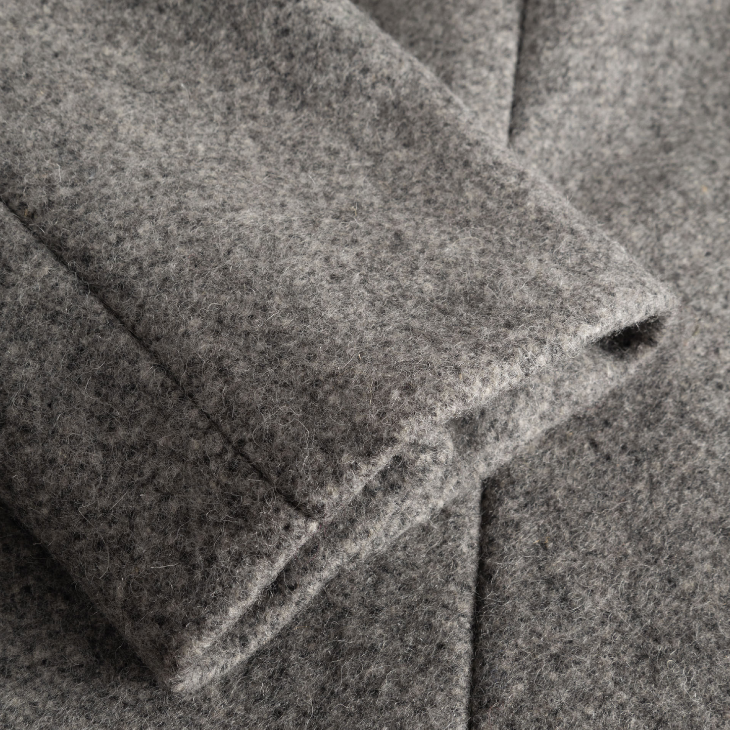 Roxanna Blazer, Seal