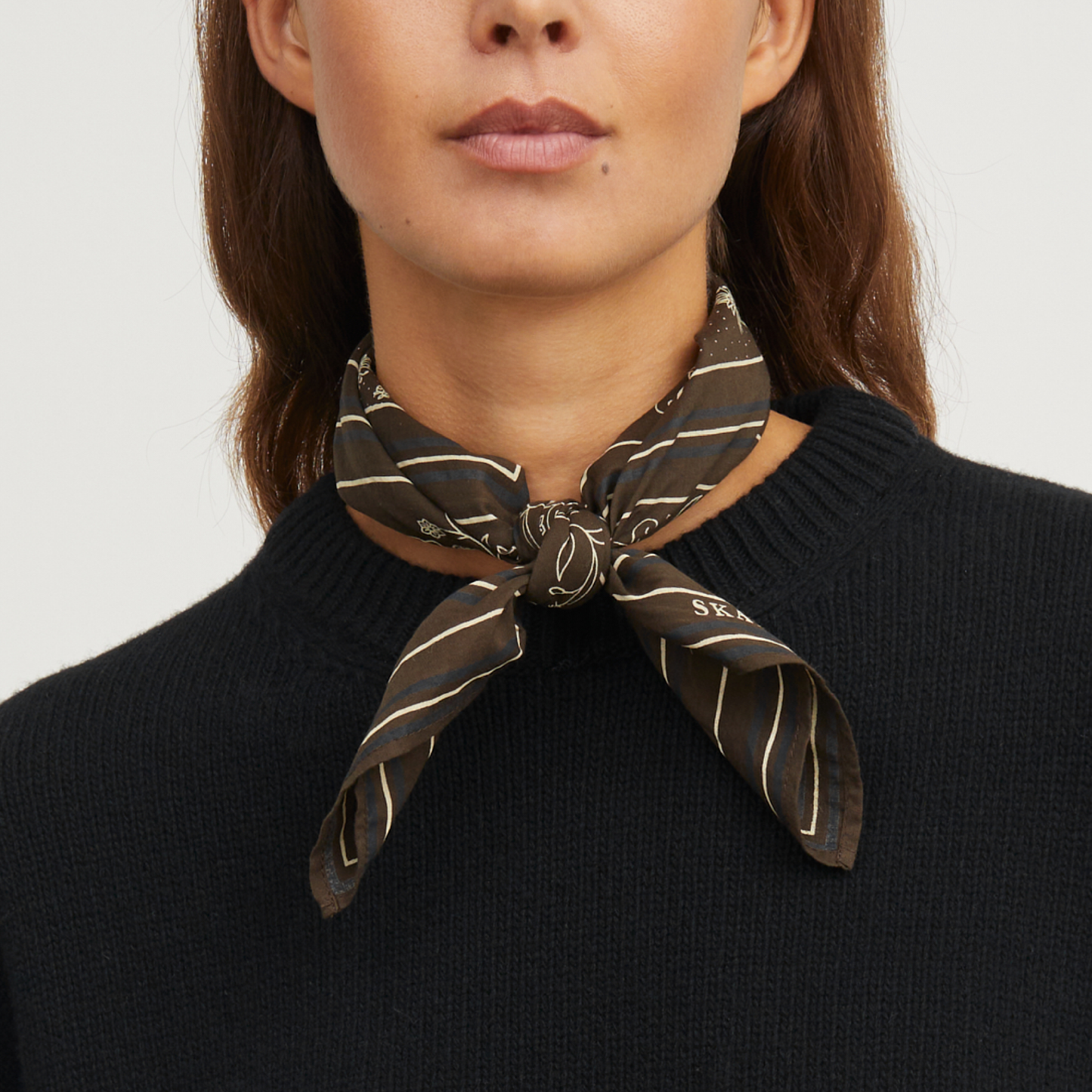 Skall Classic Scarf, Dark Brown (55x55 cm)