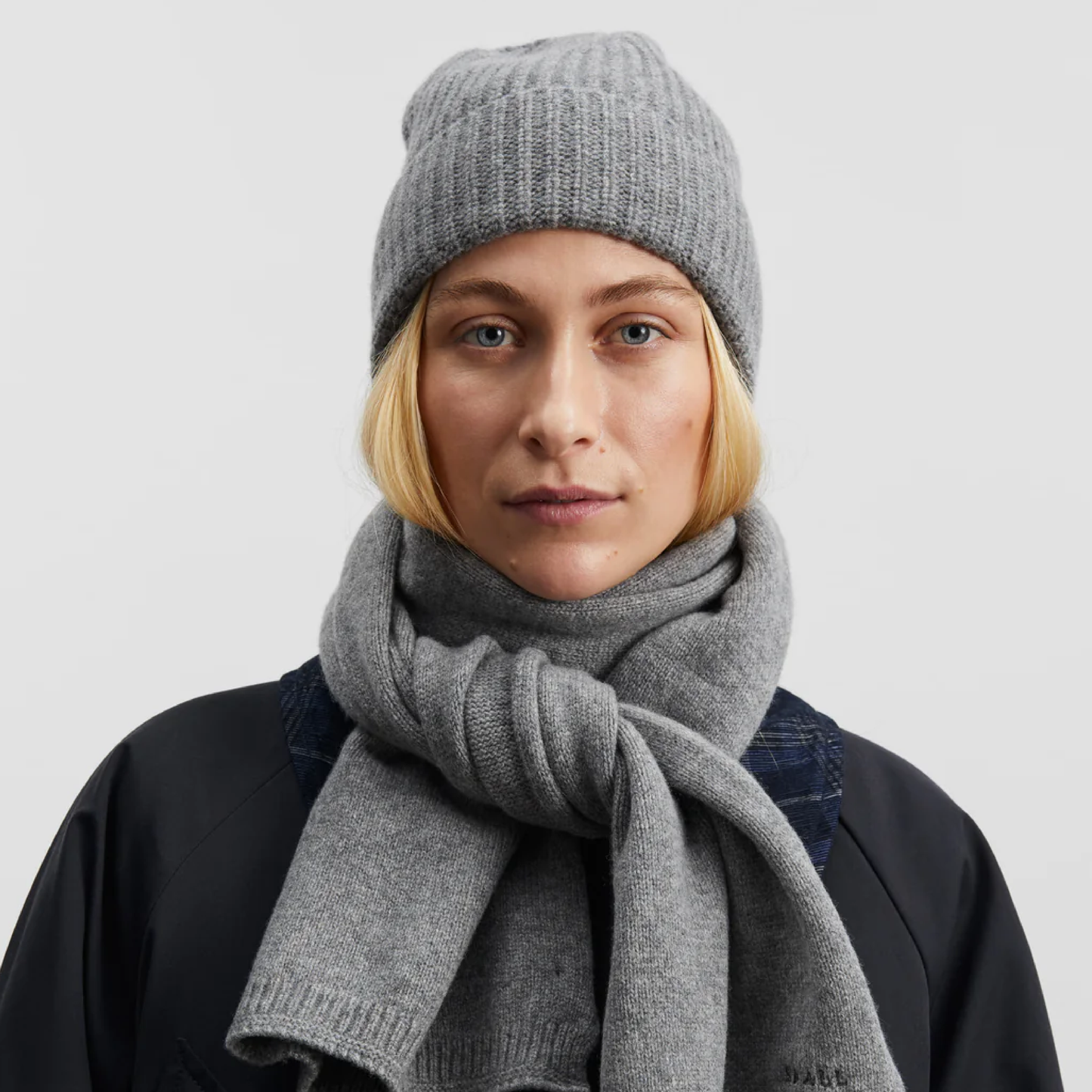 Cleo Hue, Medium Grey