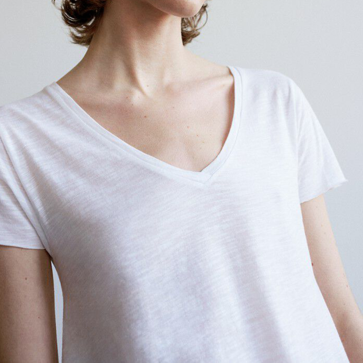 Jacksonville T-Shirt with V-Neck, White