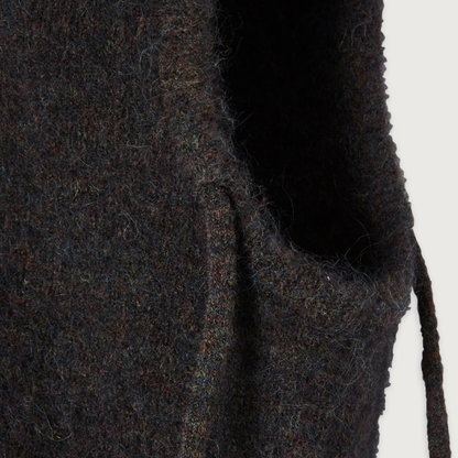 Tyji Balaclava, Brun