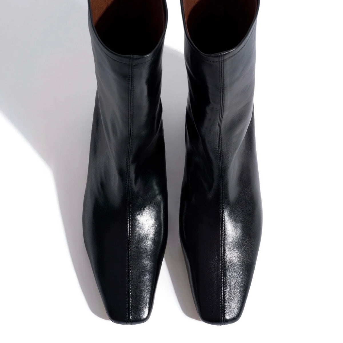 Leyla Shiny Lamb, Black