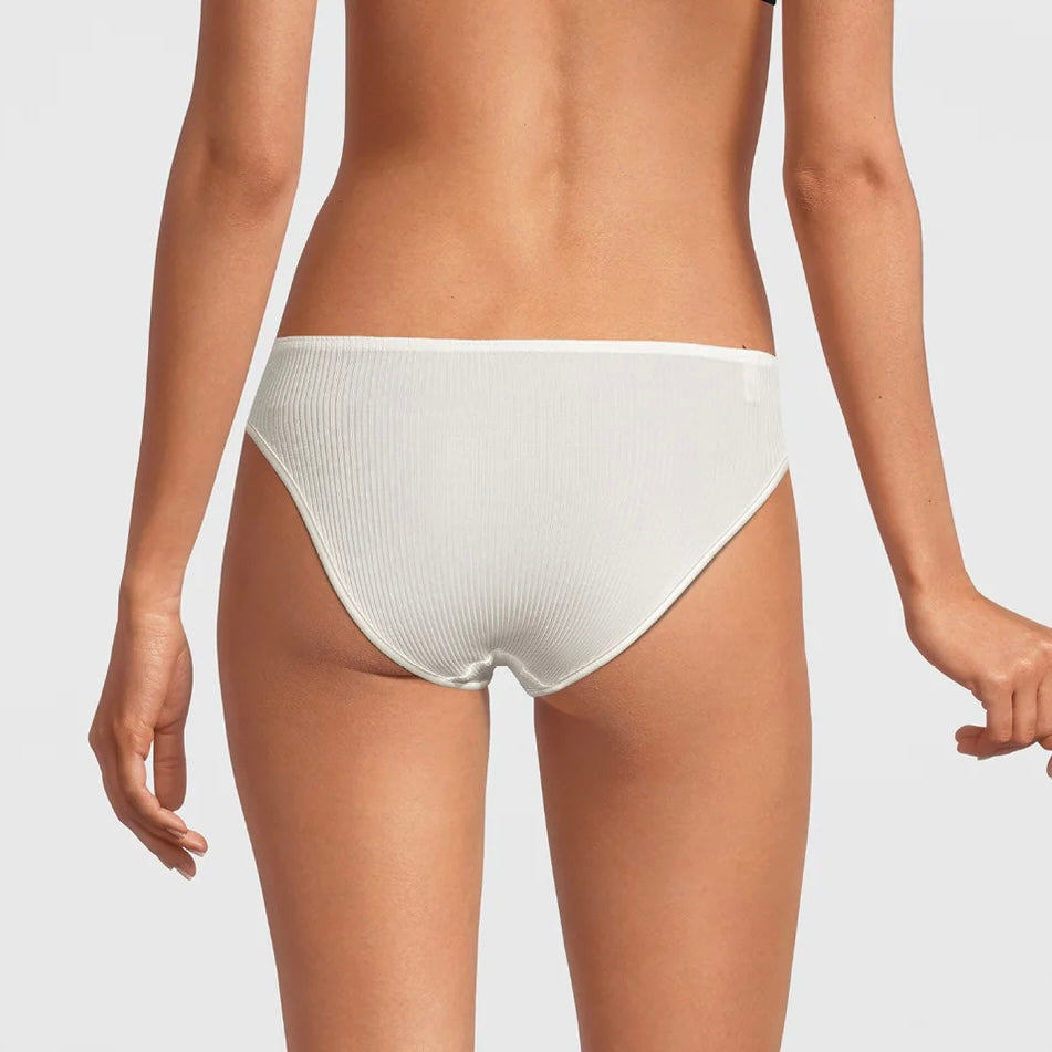 Silke Trusser, Ivory 9451