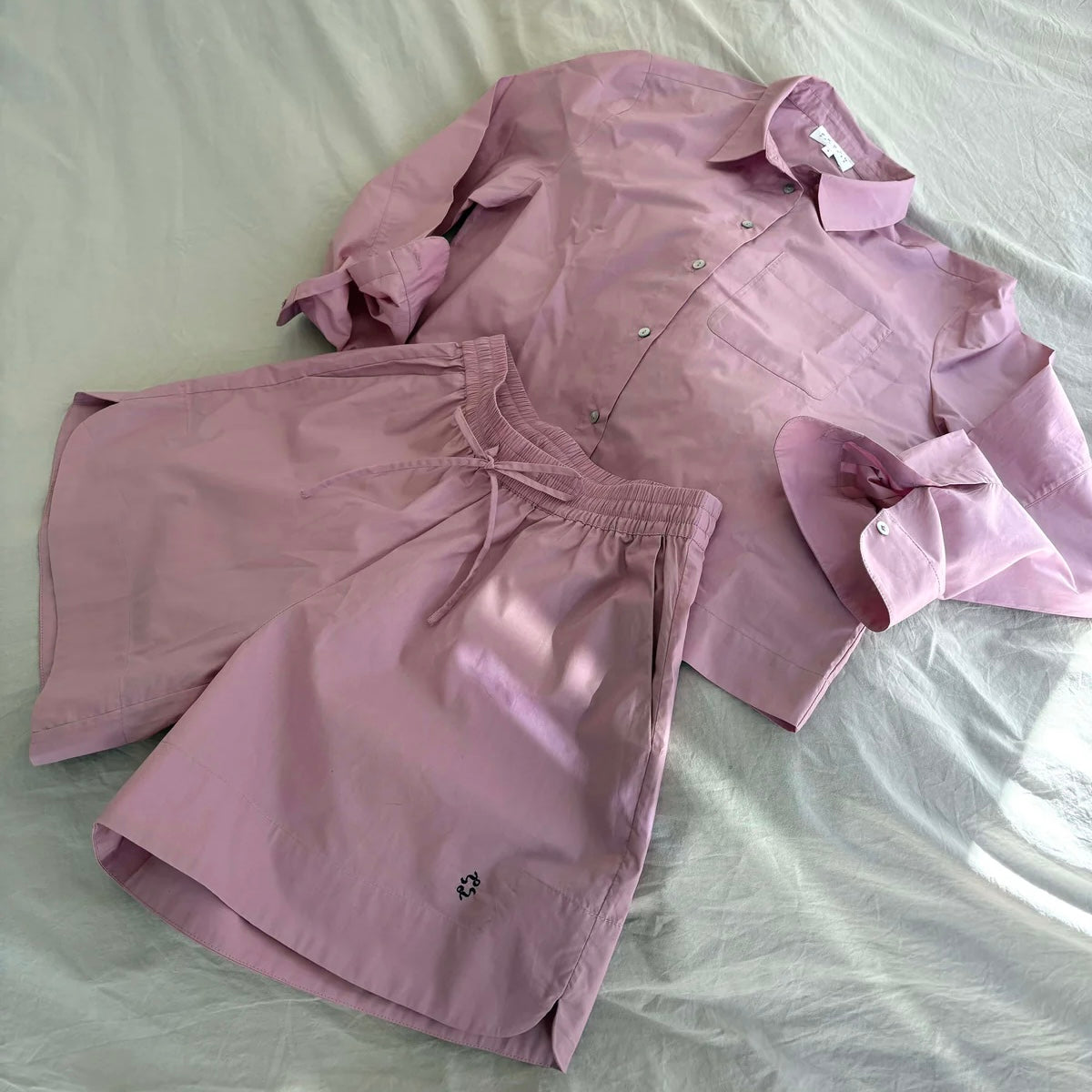 Claire Shorts, Peony