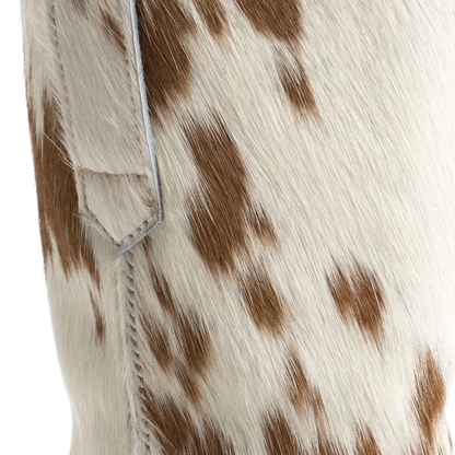 Julia Støvle, Cow Fur