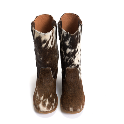 Julia Støvle, Cow Fur