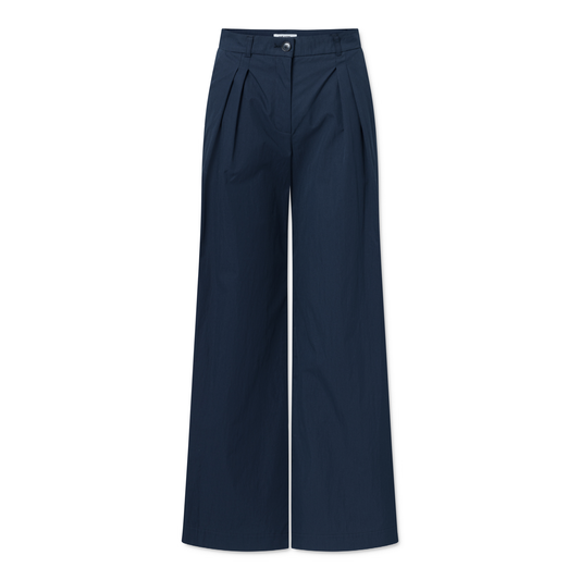 Gosta Bukser, Navy