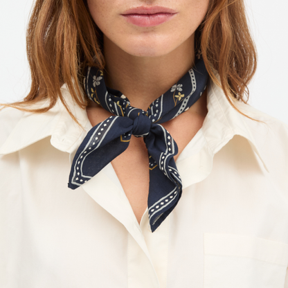 Skall Floral Scarf, Navy (55x55 cm)