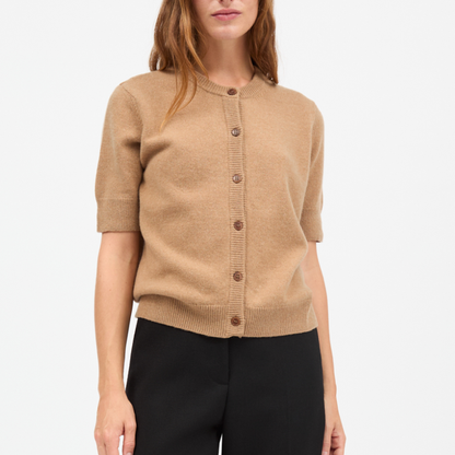 Diana Cardigan, Camel