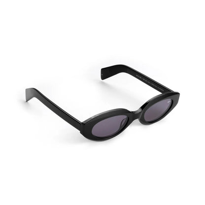 Atti Solbriller, Black