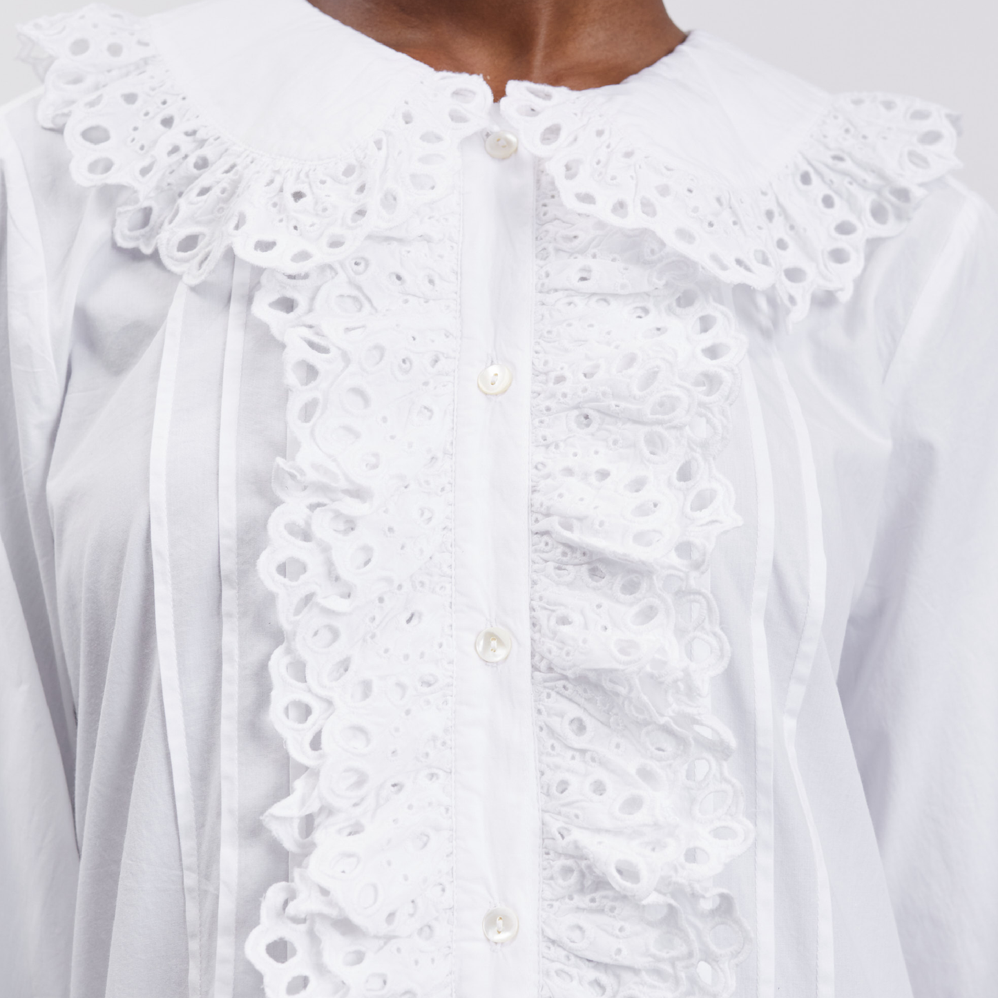 Asha Kjole, Optic White