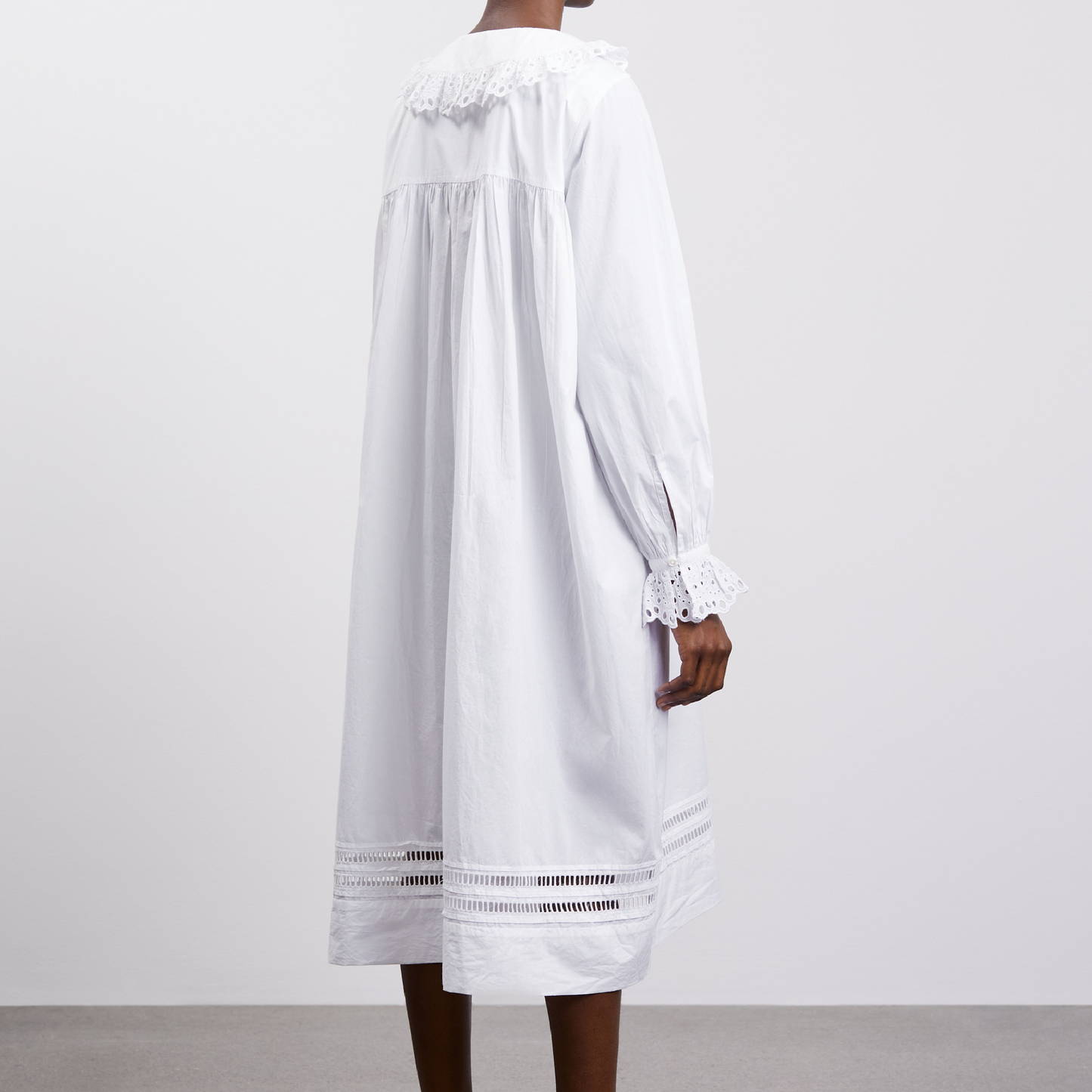 Asha Kjole, Optic White