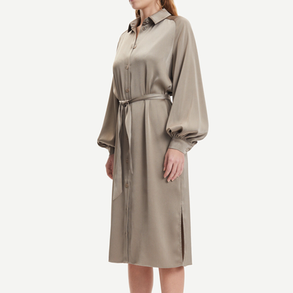 Nika Kjole, Beige