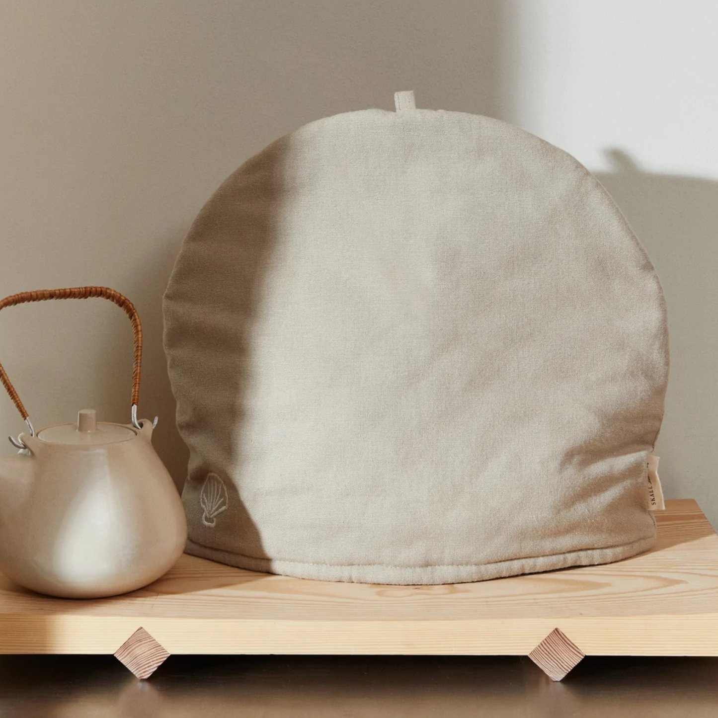 Shall Tea Cozy, Sand 