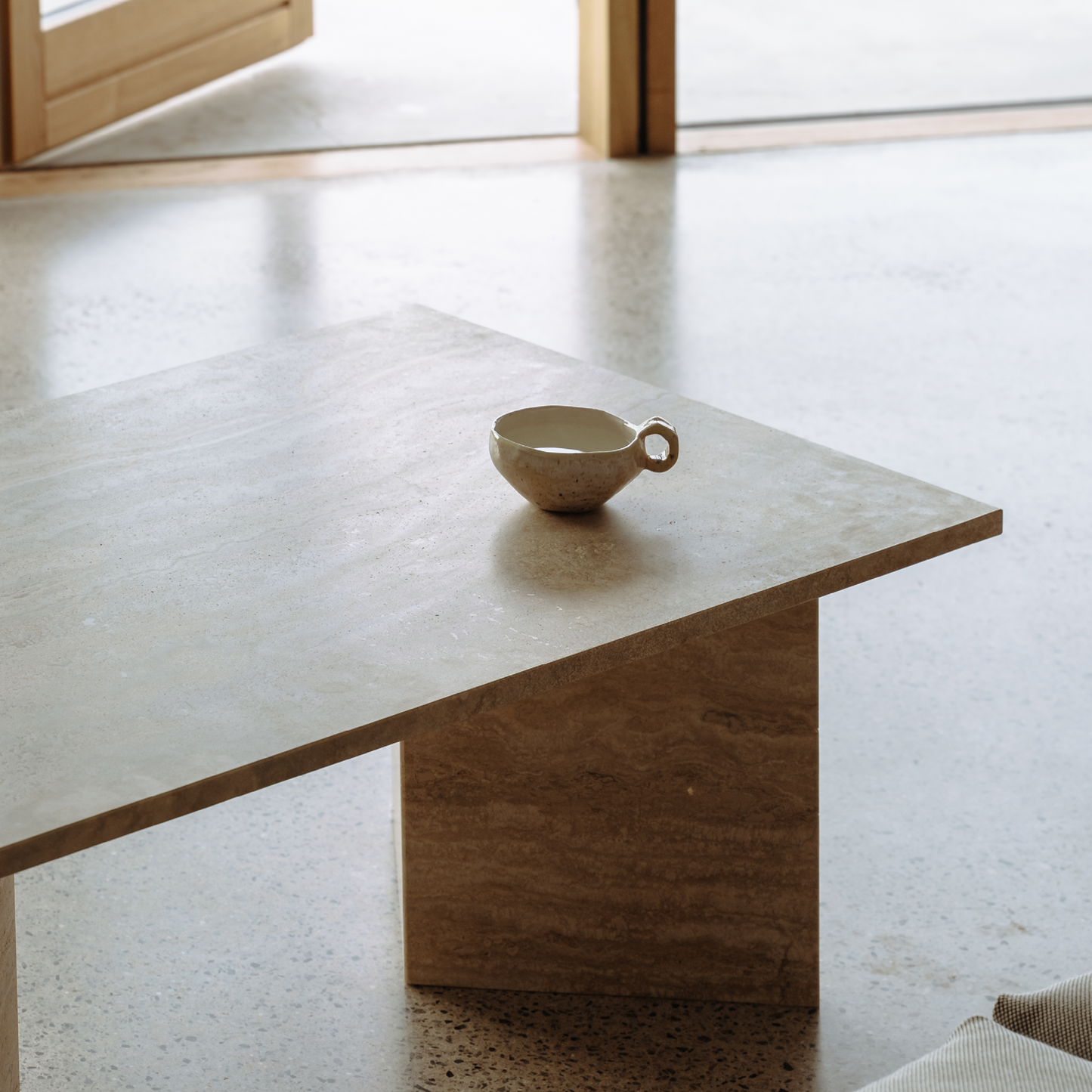 Conch coffee table, Travetin 